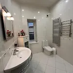 Апартаменти 16 *